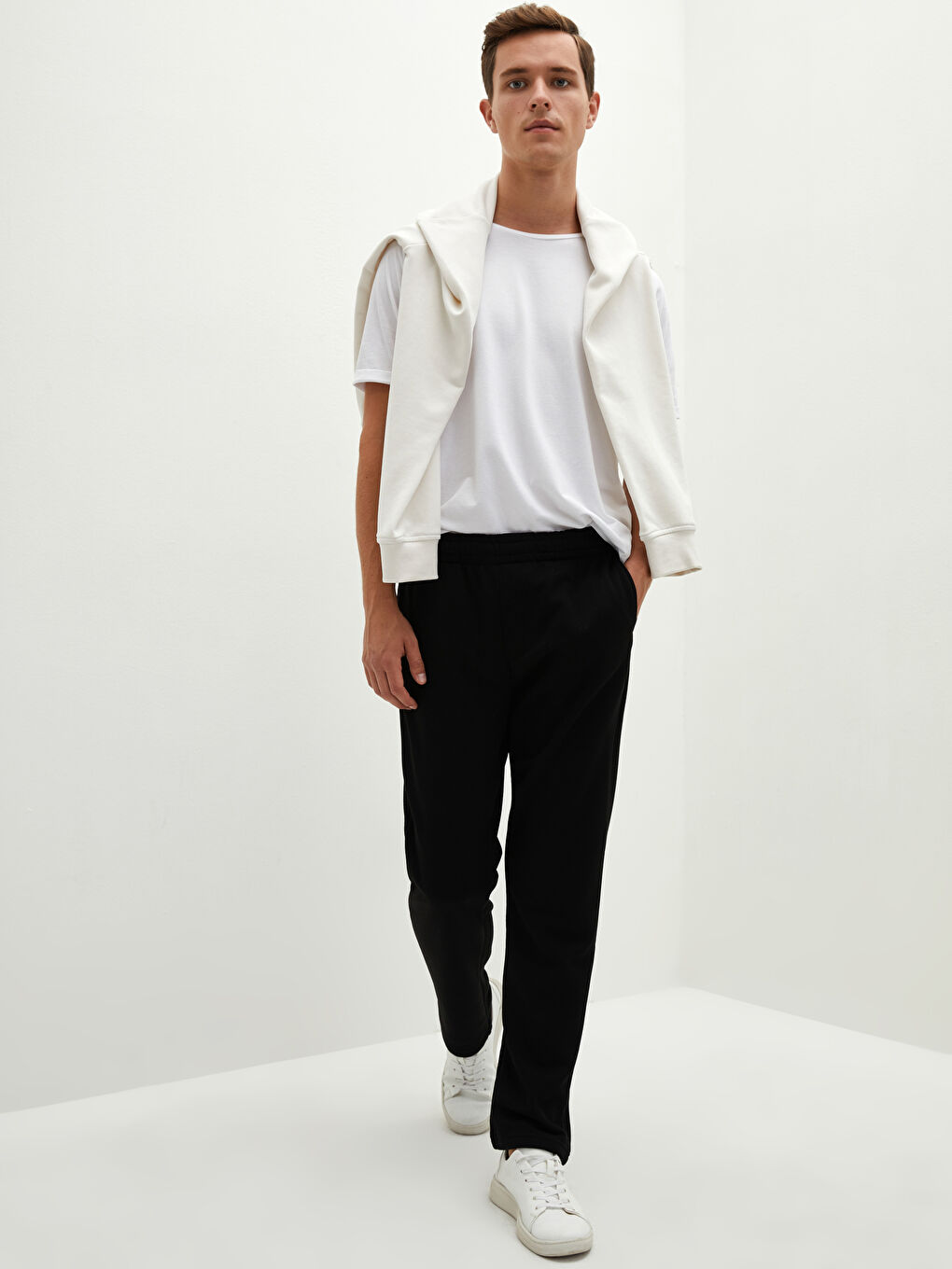 Siyah Standart Kalıp Erkek Kalın Eşofman Altı