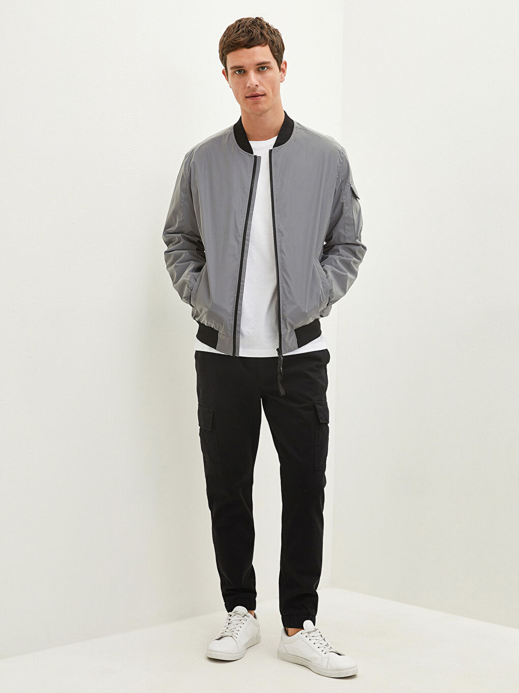 جاكيت بومبر رجالي بقصة عادية وياقة كلية-4