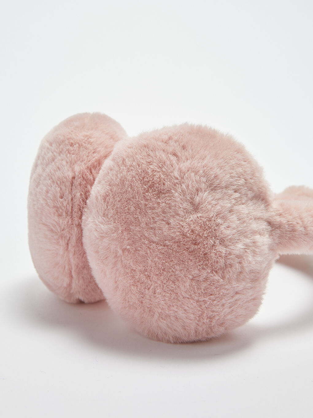 Теплые наушники с помпоном для девочек из плюша-3