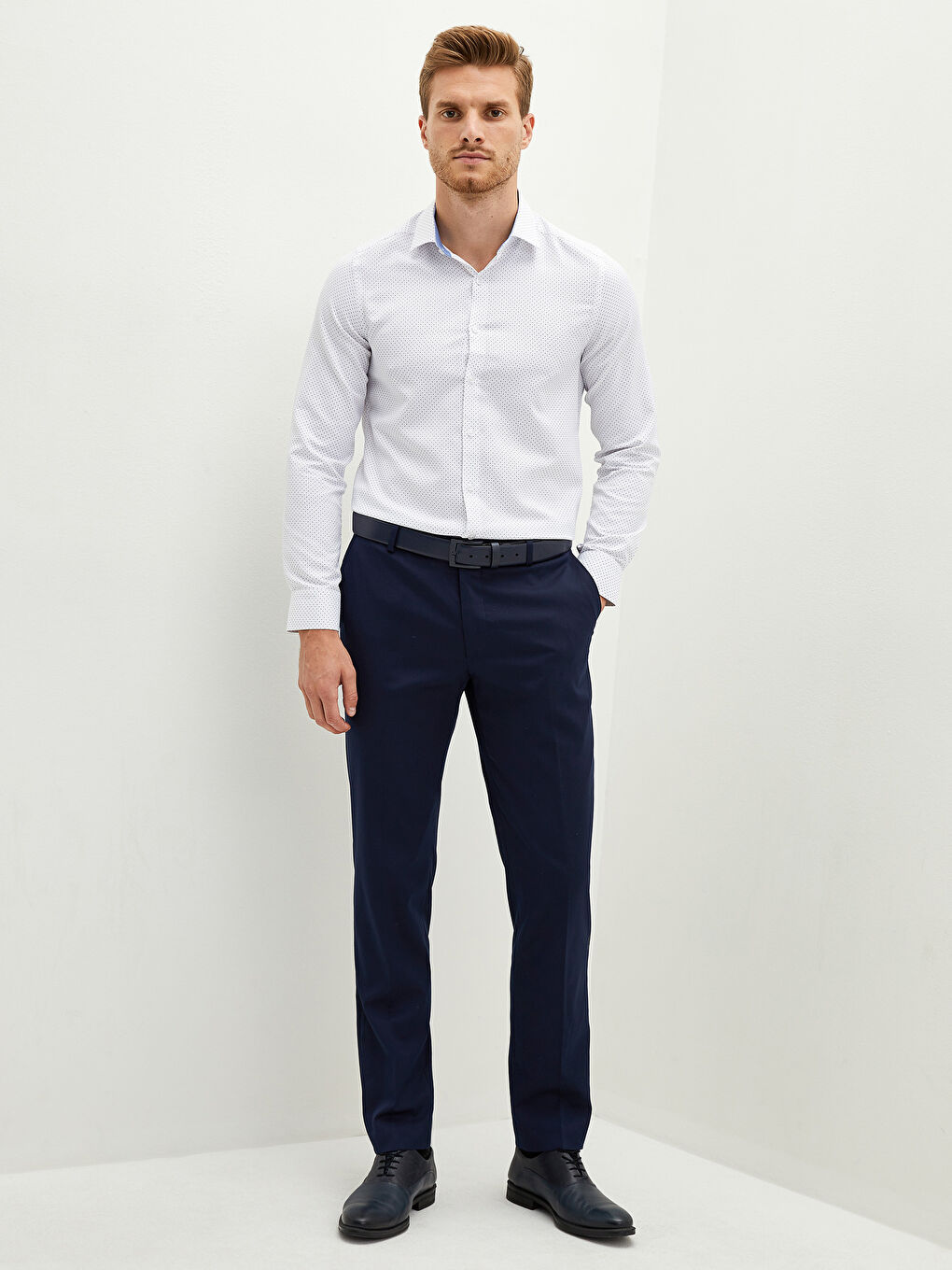 Beyaz Slim Fit Uzun Kollu Armürlü Erkek Gömlek-3