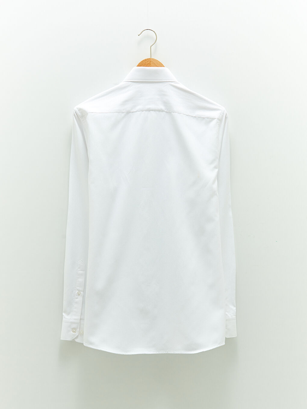 Приталена чоловіча сорочка з довгим рукавом з тканини армюр-7