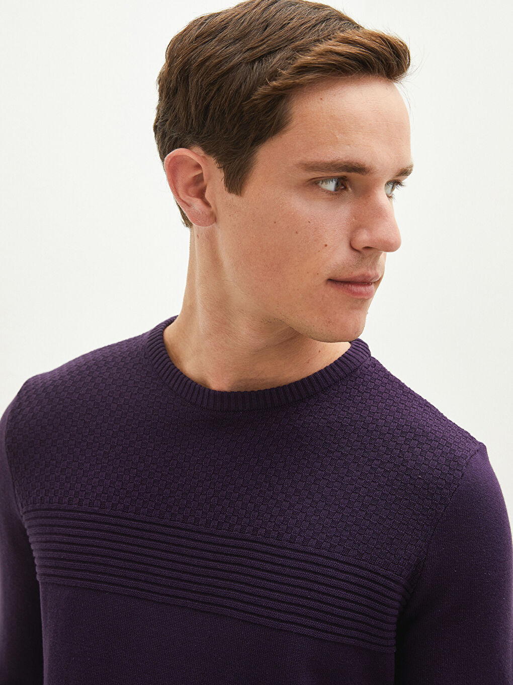 Мужской свитер с круглым вырезом из трикотажа-2