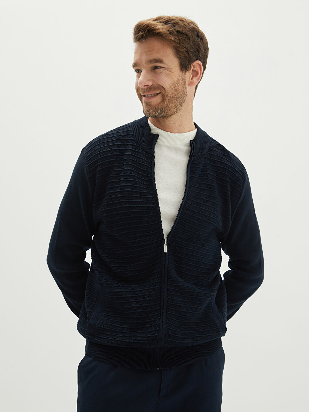 Cardigan en Tricot à Manches Longues avec Col Roulé pour Hommes de Coupe Standard-1