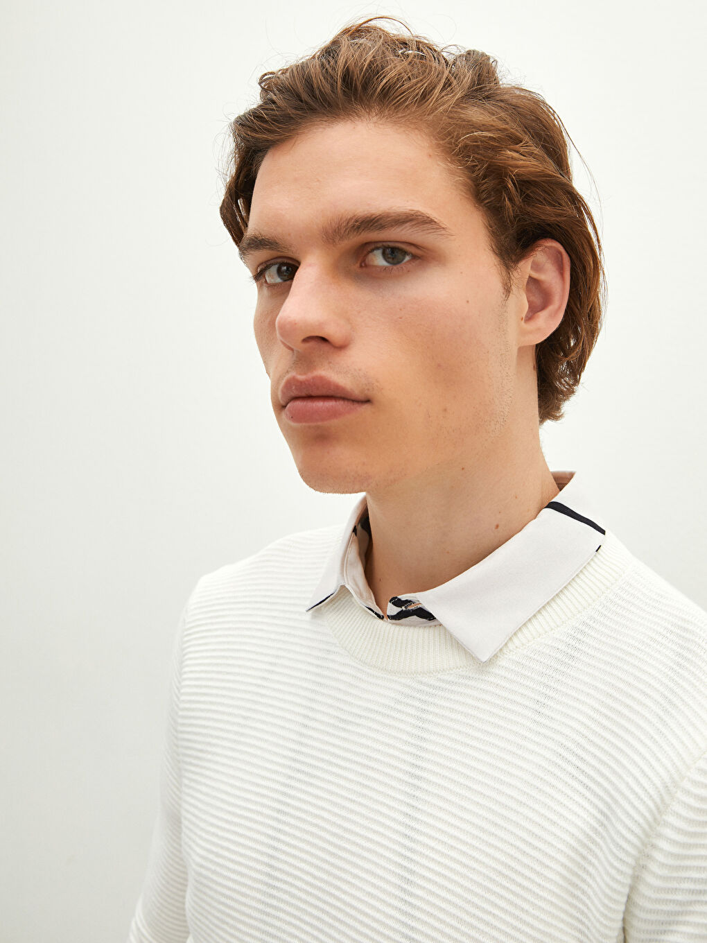 Ерлерге арналған трикотаж ұзын жеңді дөңгелек жағалы жемпір-3