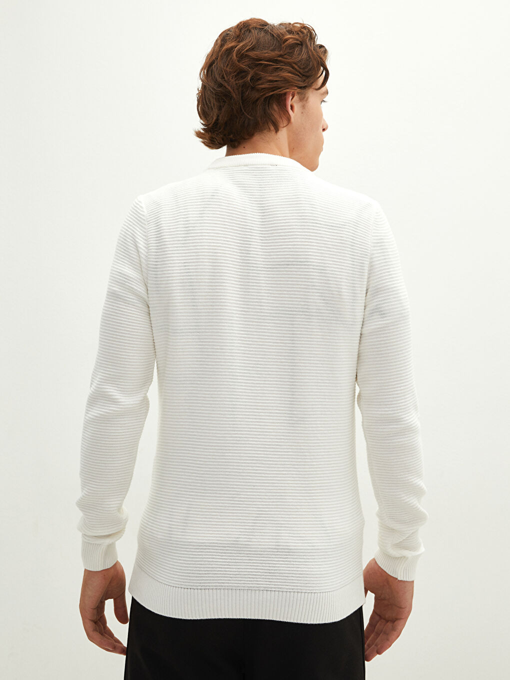 Ерлерге арналған трикотаж ұзын жеңді дөңгелек жағалы жемпір-4