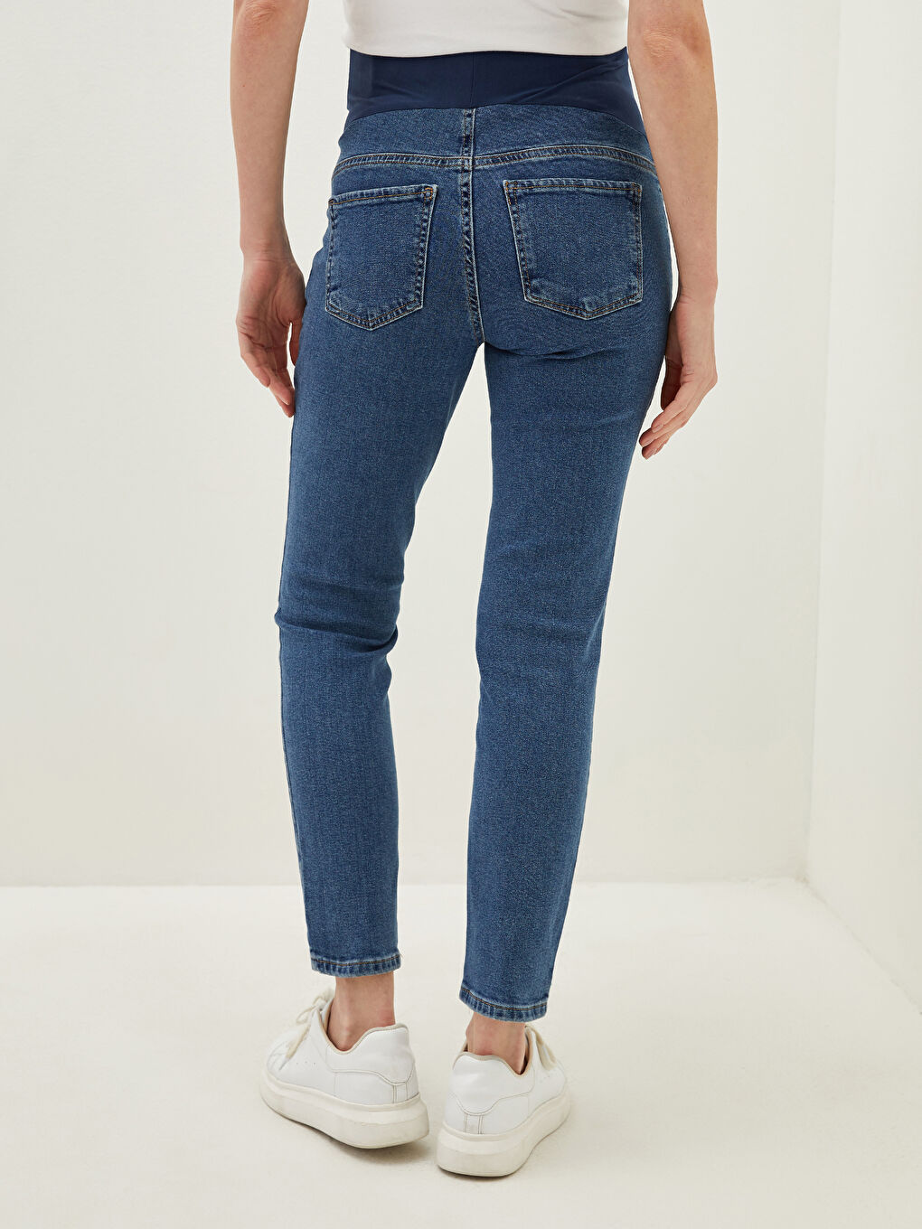 Джинсы для беременных Rodeo с высокой посадкой, прямым кроем Slim Mom, деталями карманов и вставкой для живота-3