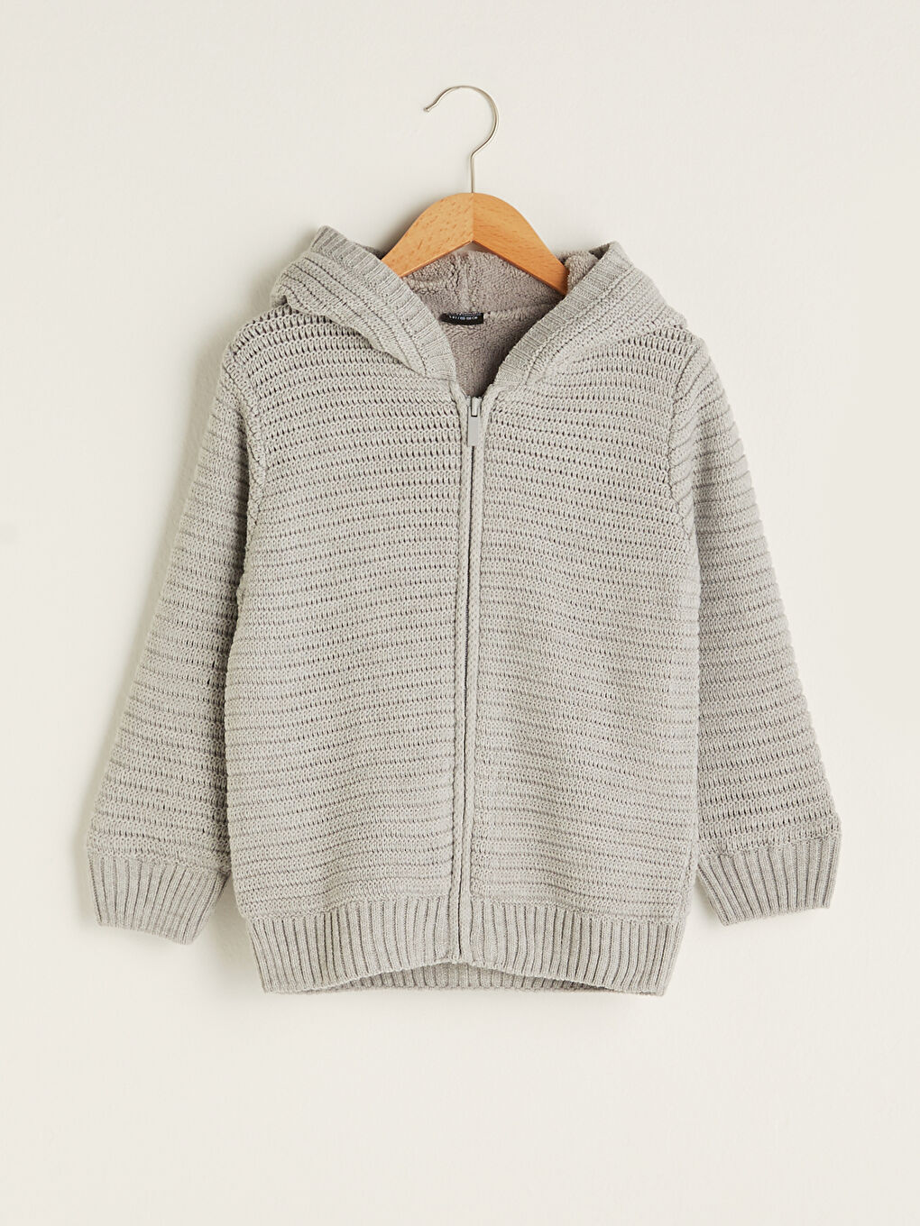 Gri Kapüşonlu Kendinden Desenli Uzun Kollu Erkek Çocuk Kalın Triko Hırka