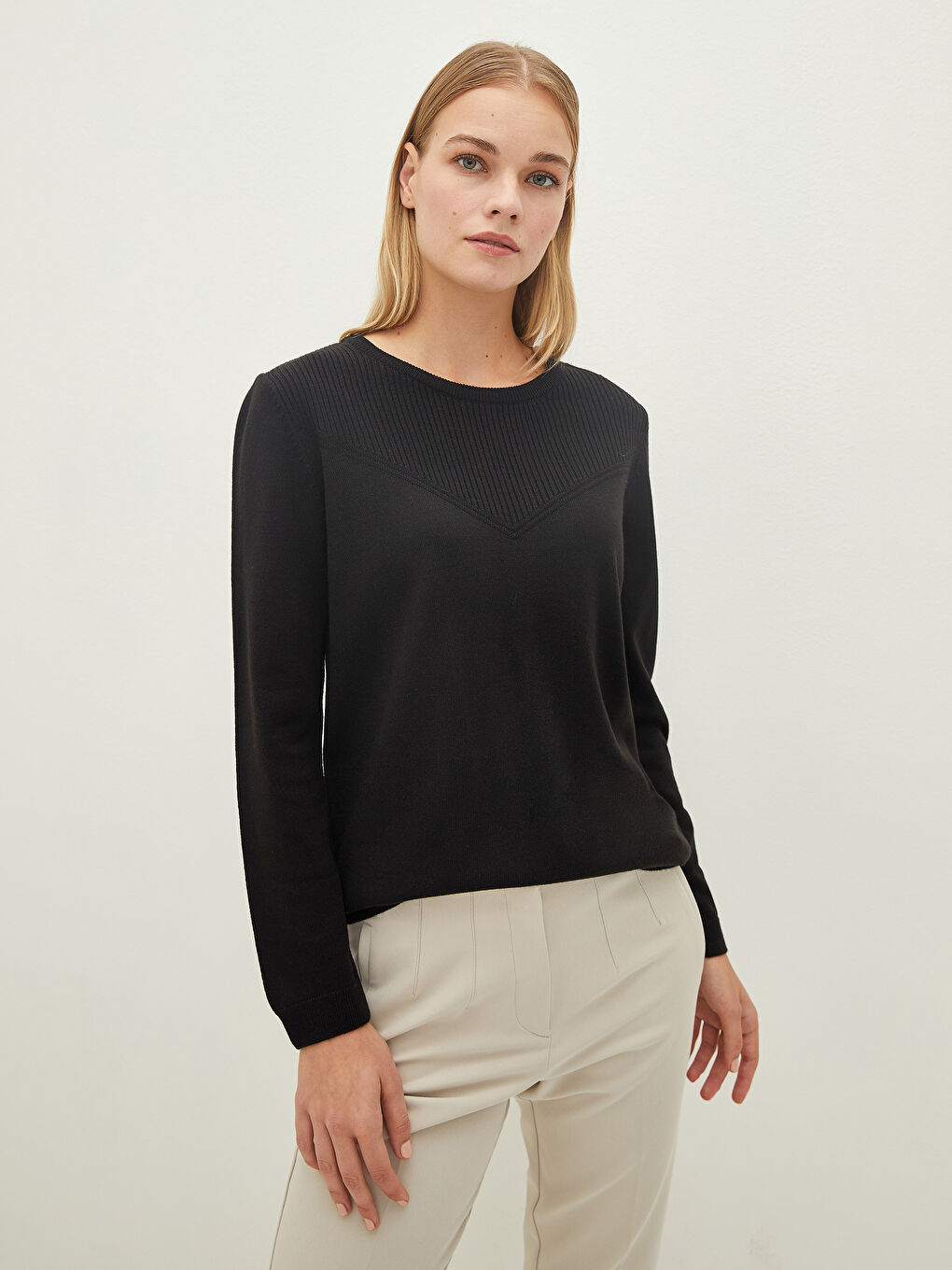 Siyah Bisiklet Yaka Düz Uzun Kollu Kadın Triko Kazak