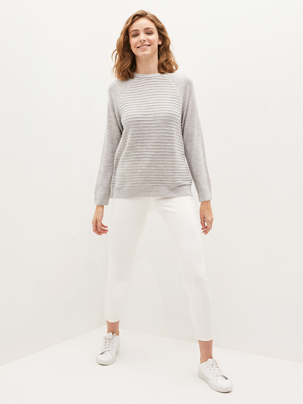 Gri Bisiklet Yaka Kendinden Desenli Uzun Kollu Kadın Triko  Kazak-3