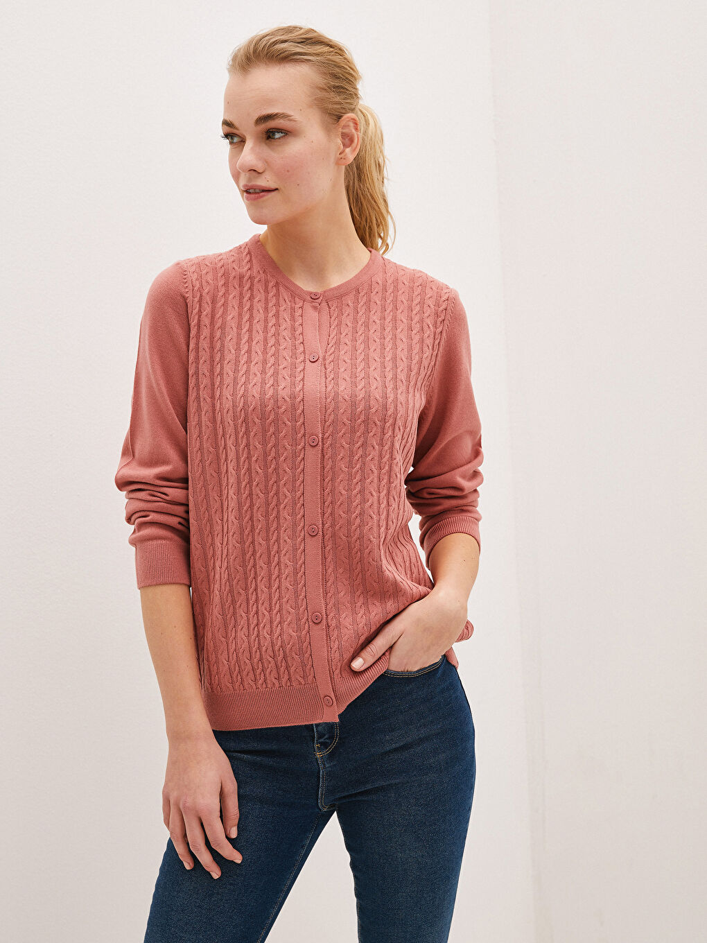 LCWAIKIKI Basic Crew Neck Self Patterned Long Sleeve Women's Tricot Cardigan -W11856Z8-LCC