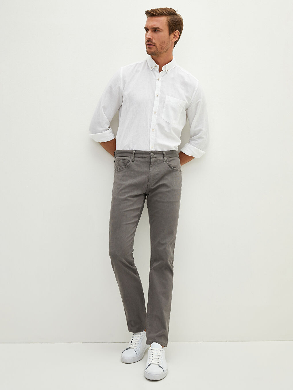 Loose Pattern Textured Men's Trousers-4