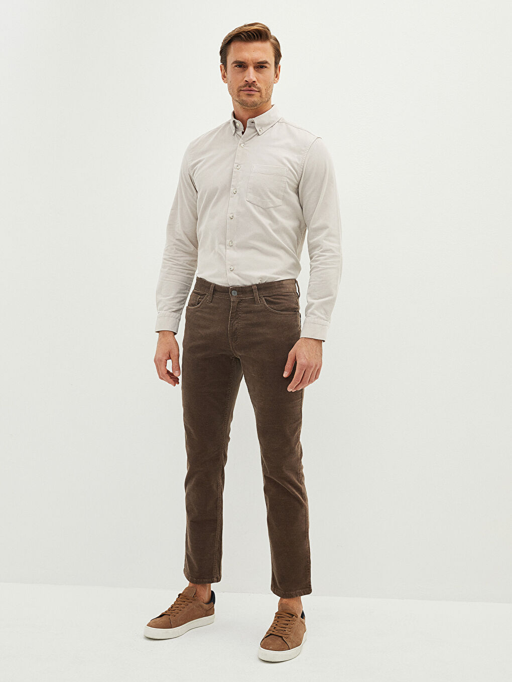 Kahverengi Rahat Kalıp Kadife Erkek Pantolon-1