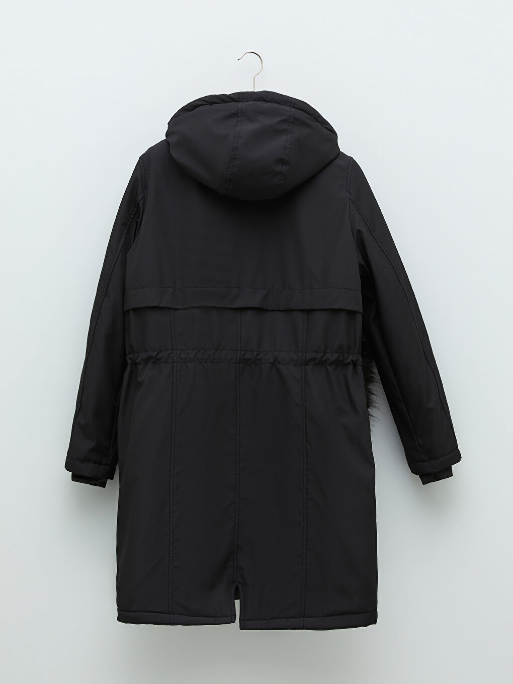 Siyah Kapüşonlu Düz Uzun Kollu Cep Detaylı Kalın Kadın Parka-8
