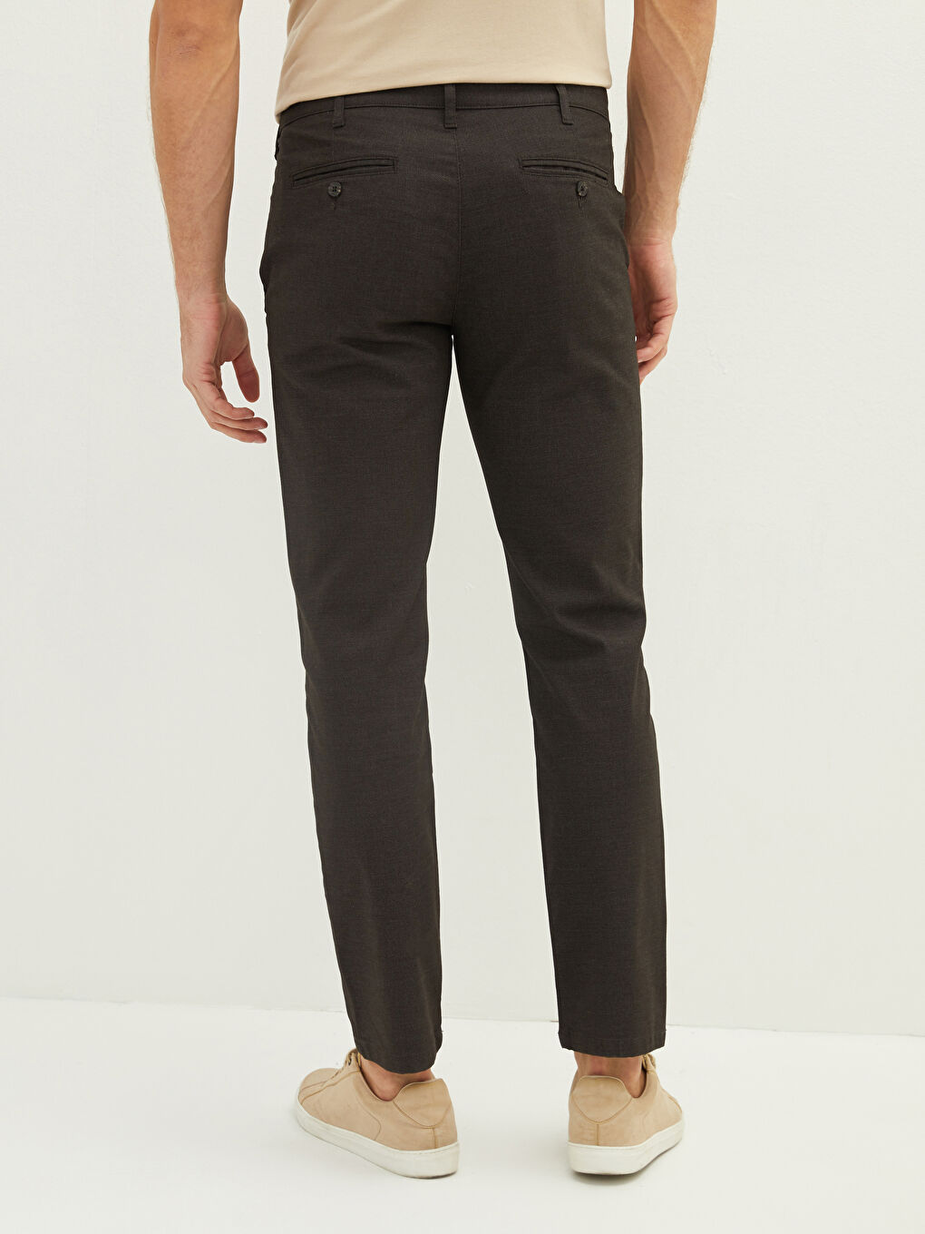 LCWAIKIKI Classic Slim Fit Textured Men's Trousers -W11991Z8-MJD
