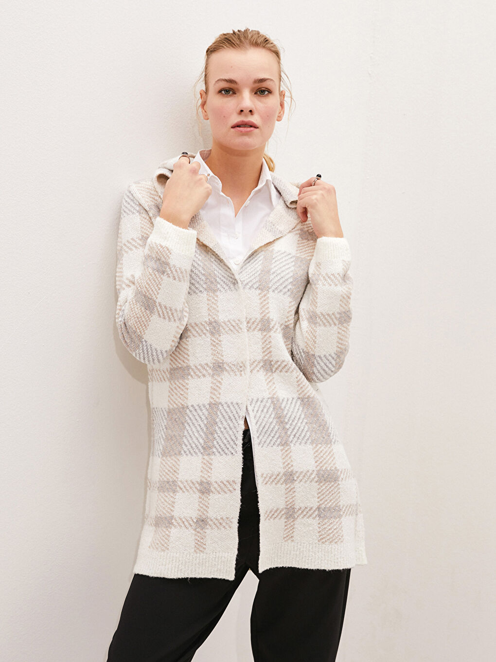 Πλεκτή Ζακέτα Tricot Γυναικεία Με Κουκούλα Καρό Μακρυμάνικη