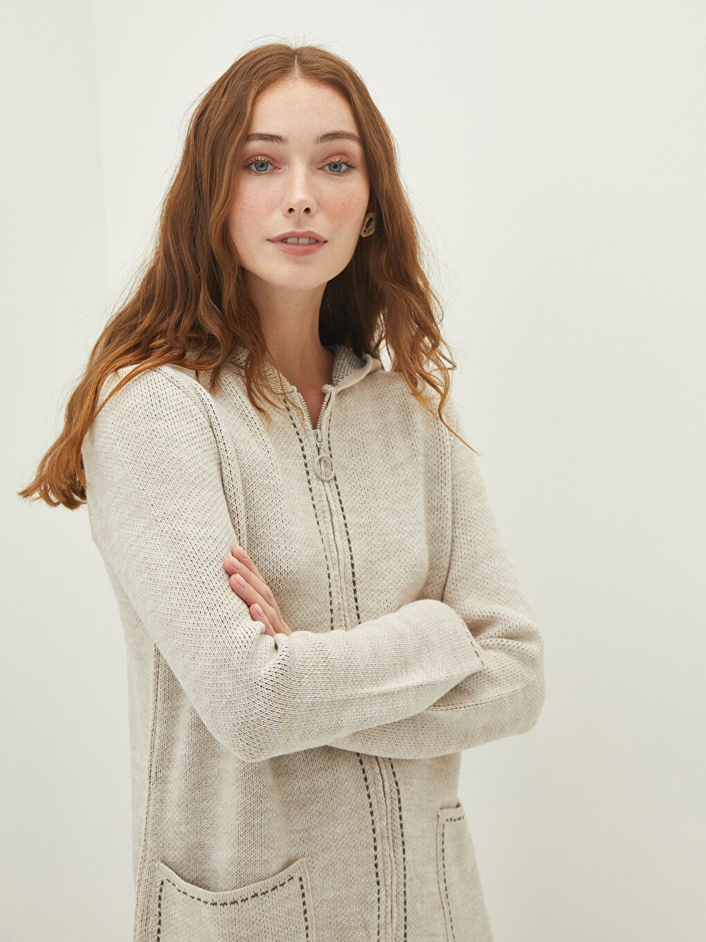 Bej Kapüşon Yaka Cep Detaylı Uzun Kollu Kadın Triko Hırka-3