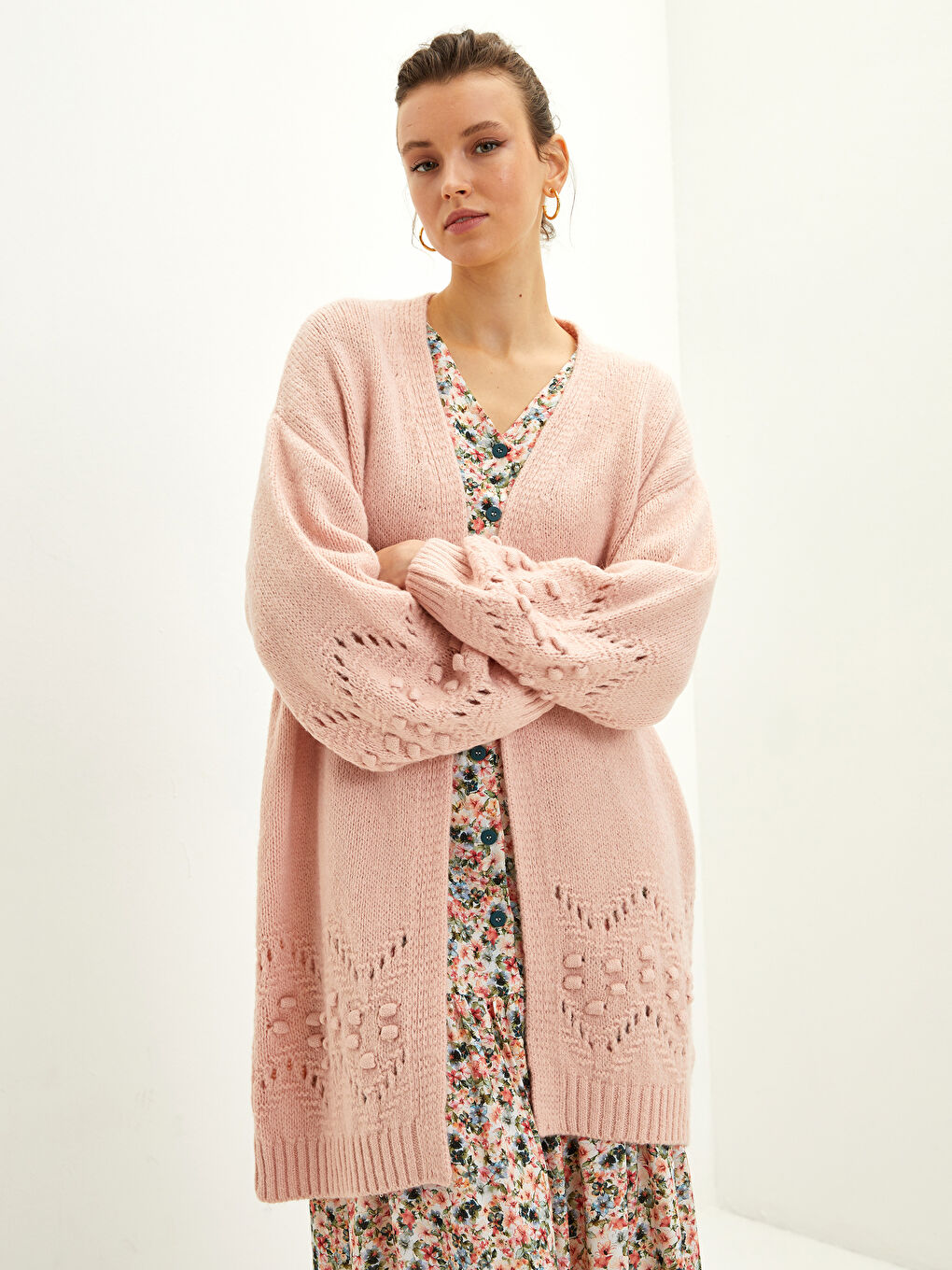 Pembe Şal Yaka Kendinden Desenli Uzun Kollu Kadın Triko Hırka