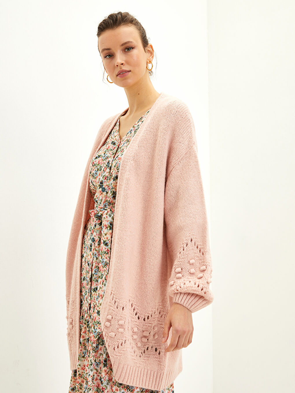 Pembe Şal Yaka Kendinden Desenli Uzun Kollu Kadın Triko Hırka-1