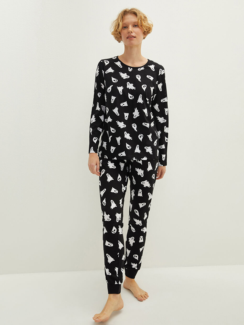 طقم بيجاما قطن كم طويل مطبوع برقبة دائرية للسيدات-2