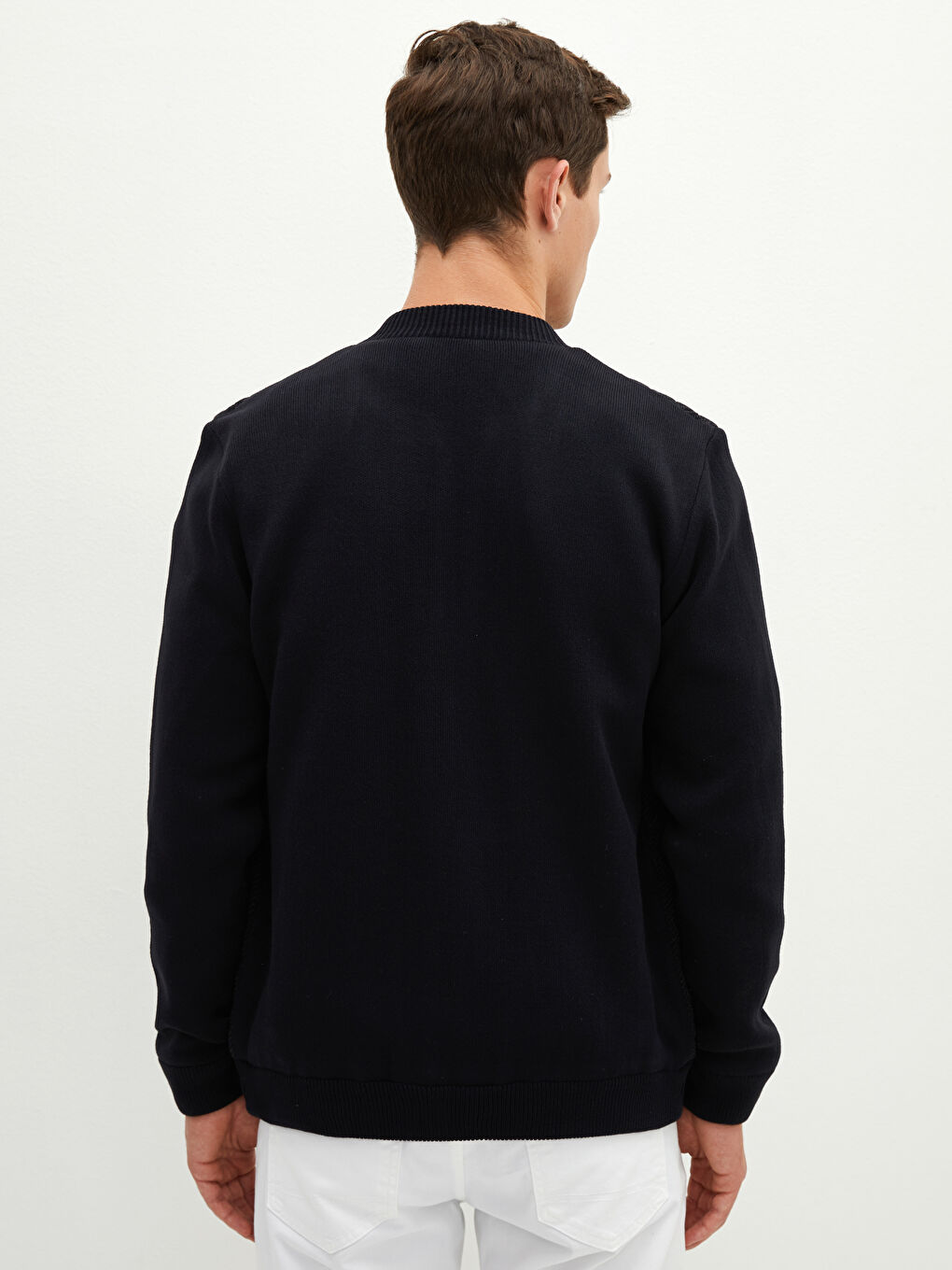 ерлерге арналған стандартты пішімдегі колледж жағалы трикотаж кардиган-4