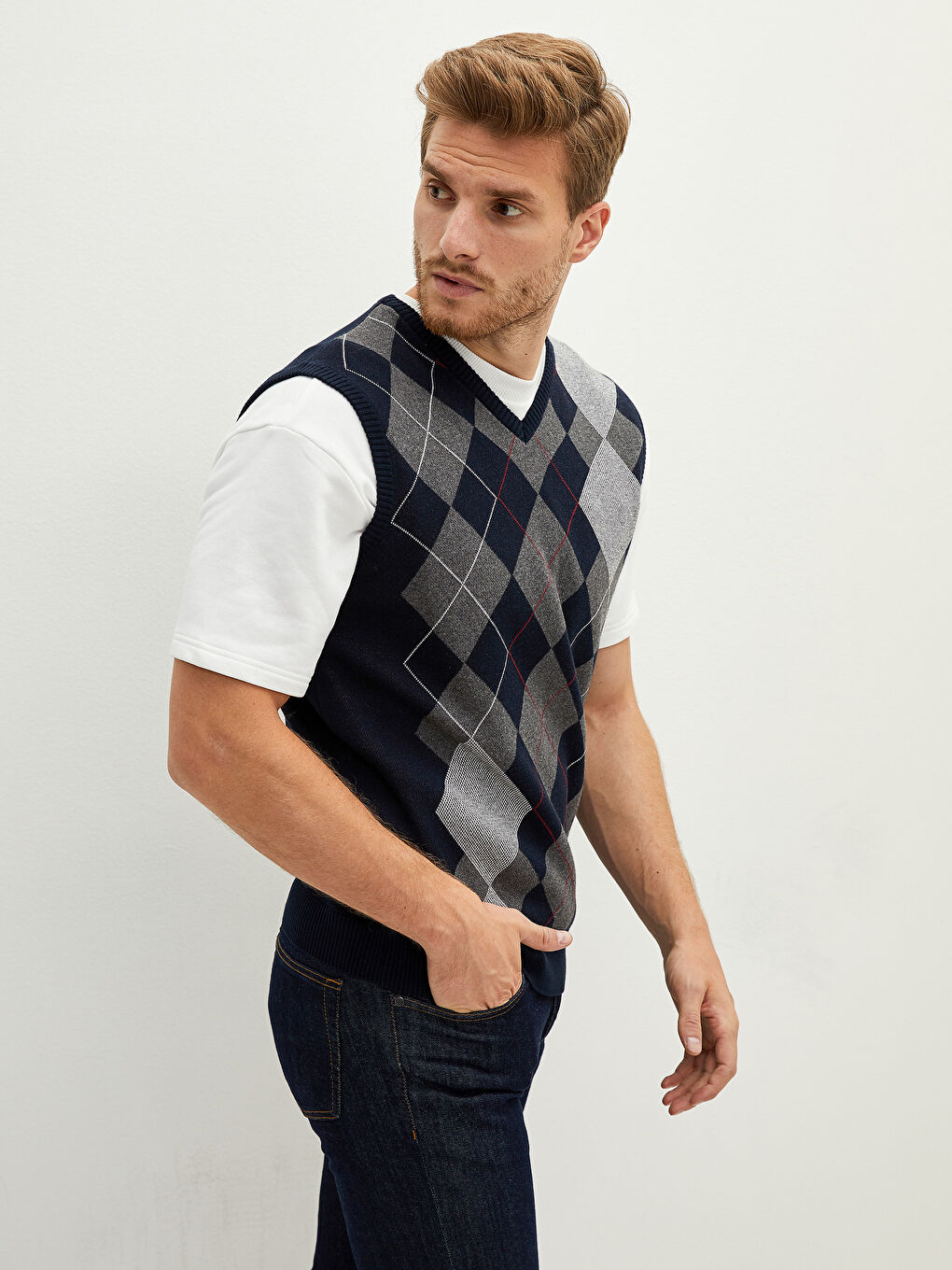 LCWAIKIKI Classic V-Ausschnitt Kariert Dünn Herren Strickpullover -W12060Z8-NOO