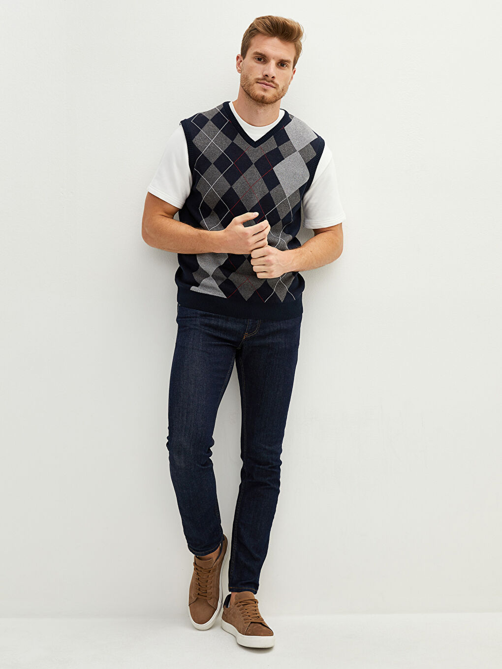 LCWAIKIKI Classic V-Ausschnitt Kariert Dünn Herren Strickpullover -W12060Z8-NOO