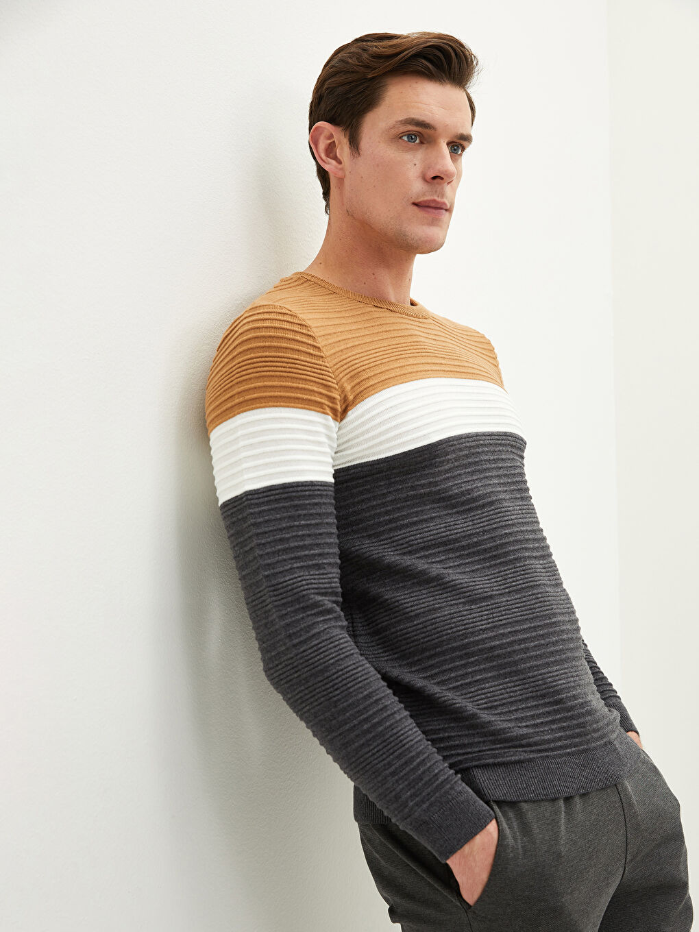 Bej Bisiklet Yaka Uzun Kollu Renk Bloklu Erkek Triko Kazak-1