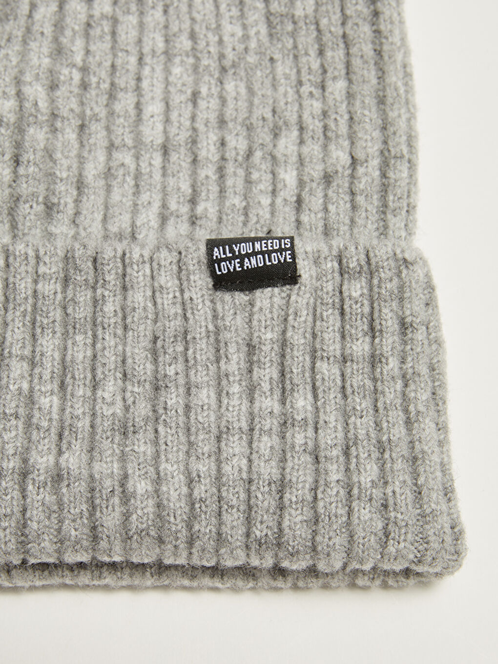 Gri Etiket Baskılı Kadın Triko Bere-4