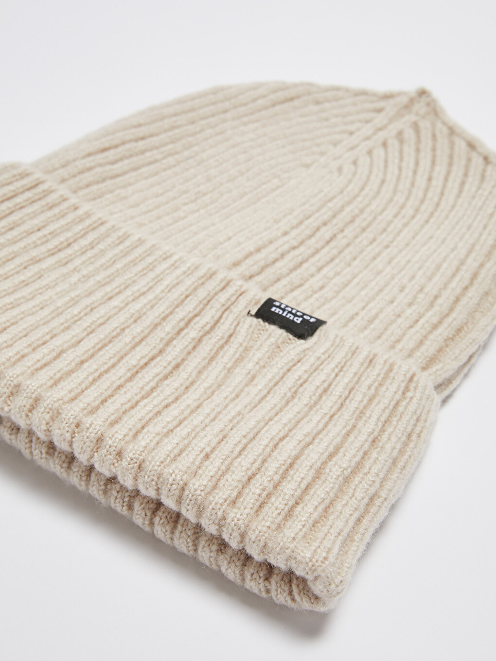 Label Printed Women's Knitwear Beanie-1
