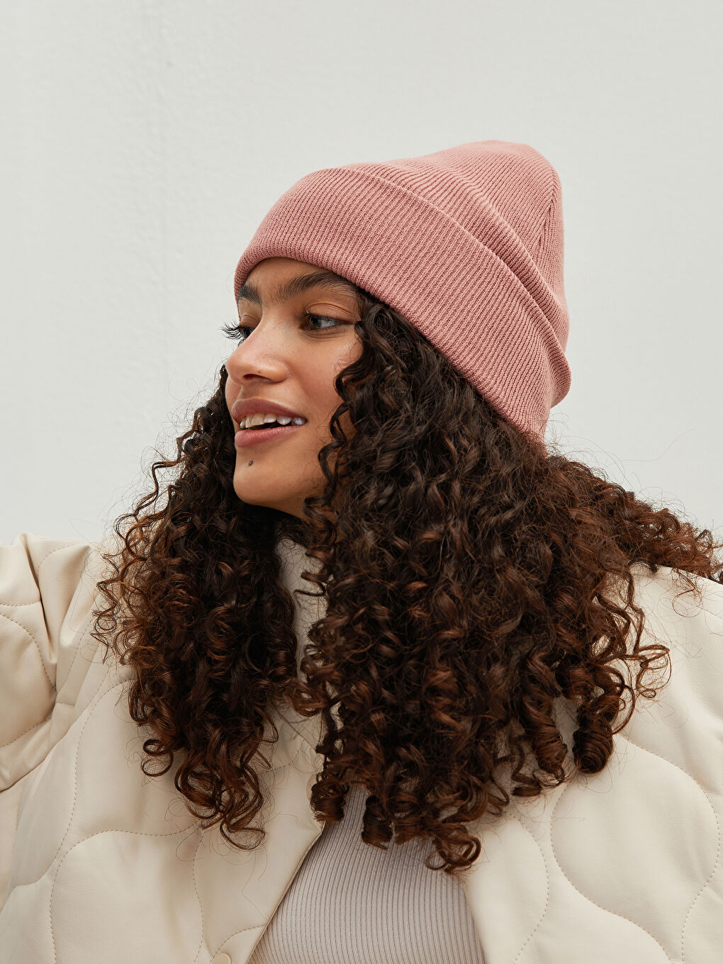 Әйелдерге арналған трикотаж бини шапкасы-2