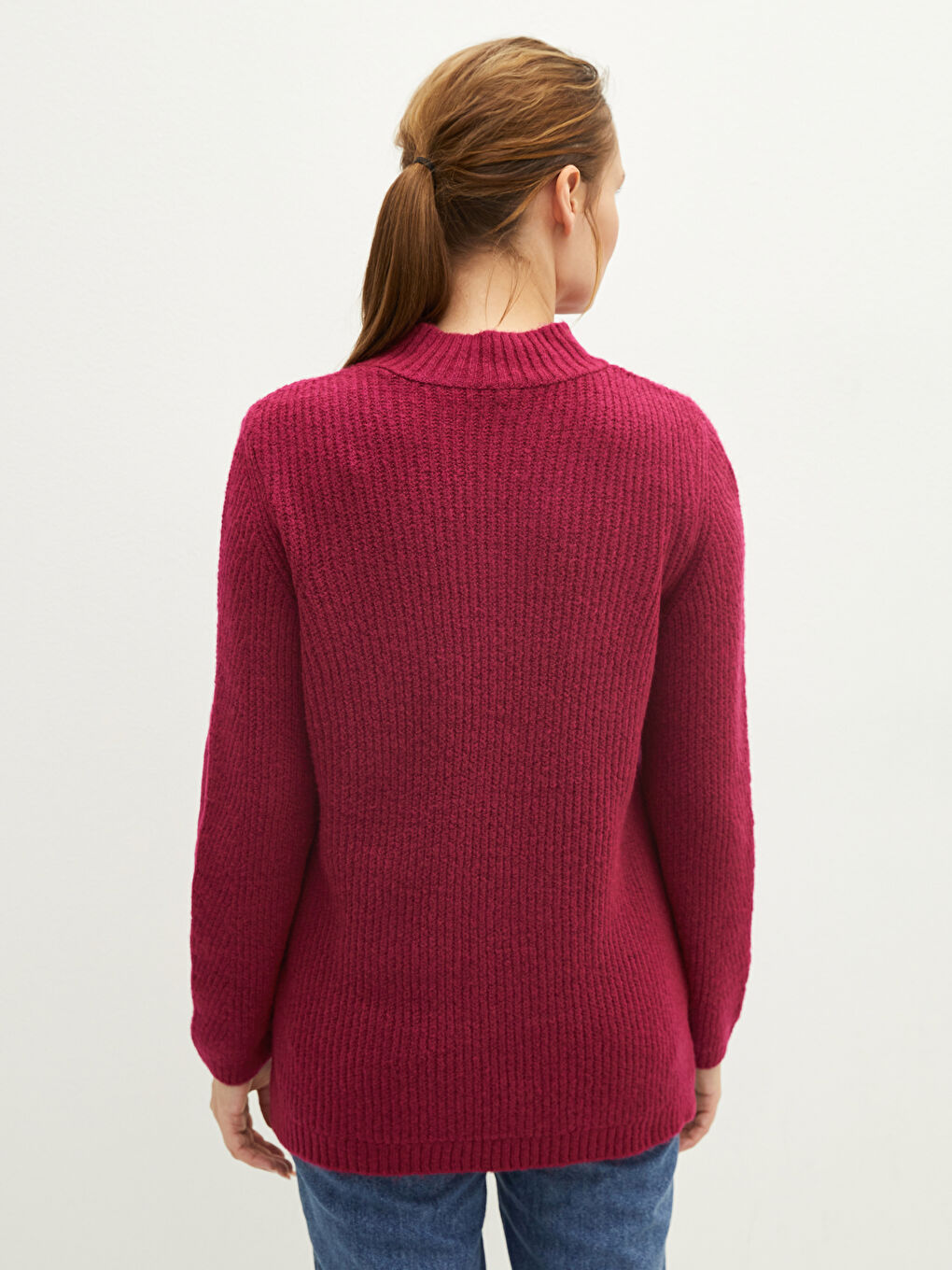 Свитер из трикотажа с длинным рукавом и полуводолазкой, с узором для женщин-4