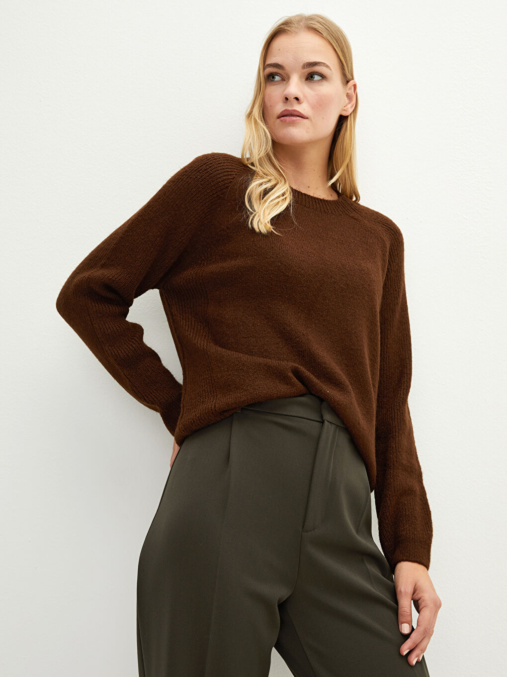 Crew Neck Plain Long Sleeve Women's Knitwear Sweater-2