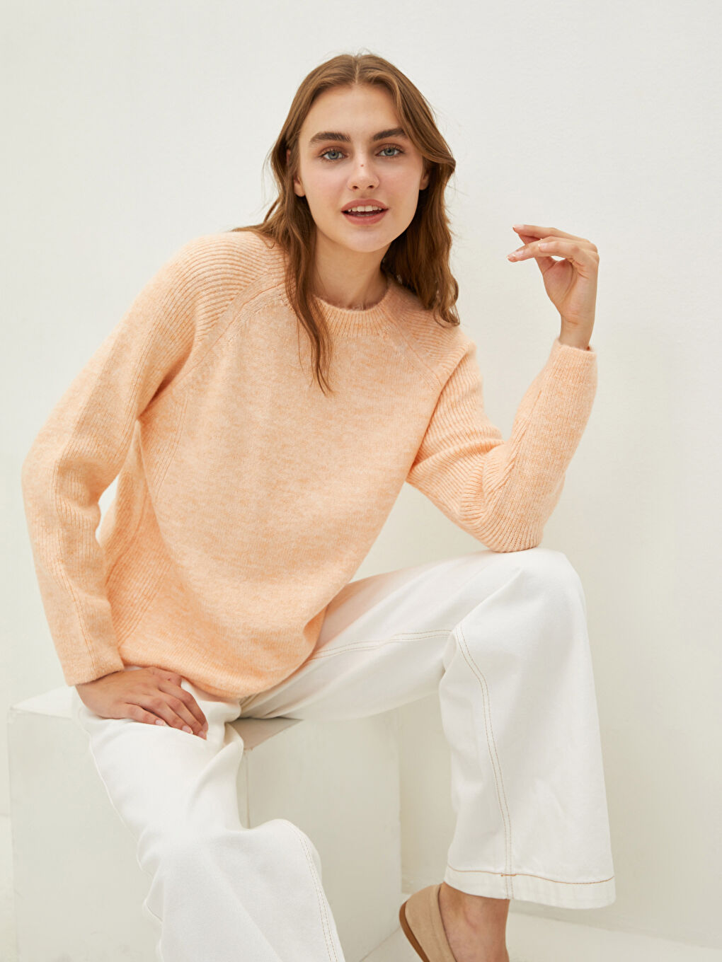 Свитер из трикотажа с круглым вырезом, однотонный, с длинным рукавом для женщин