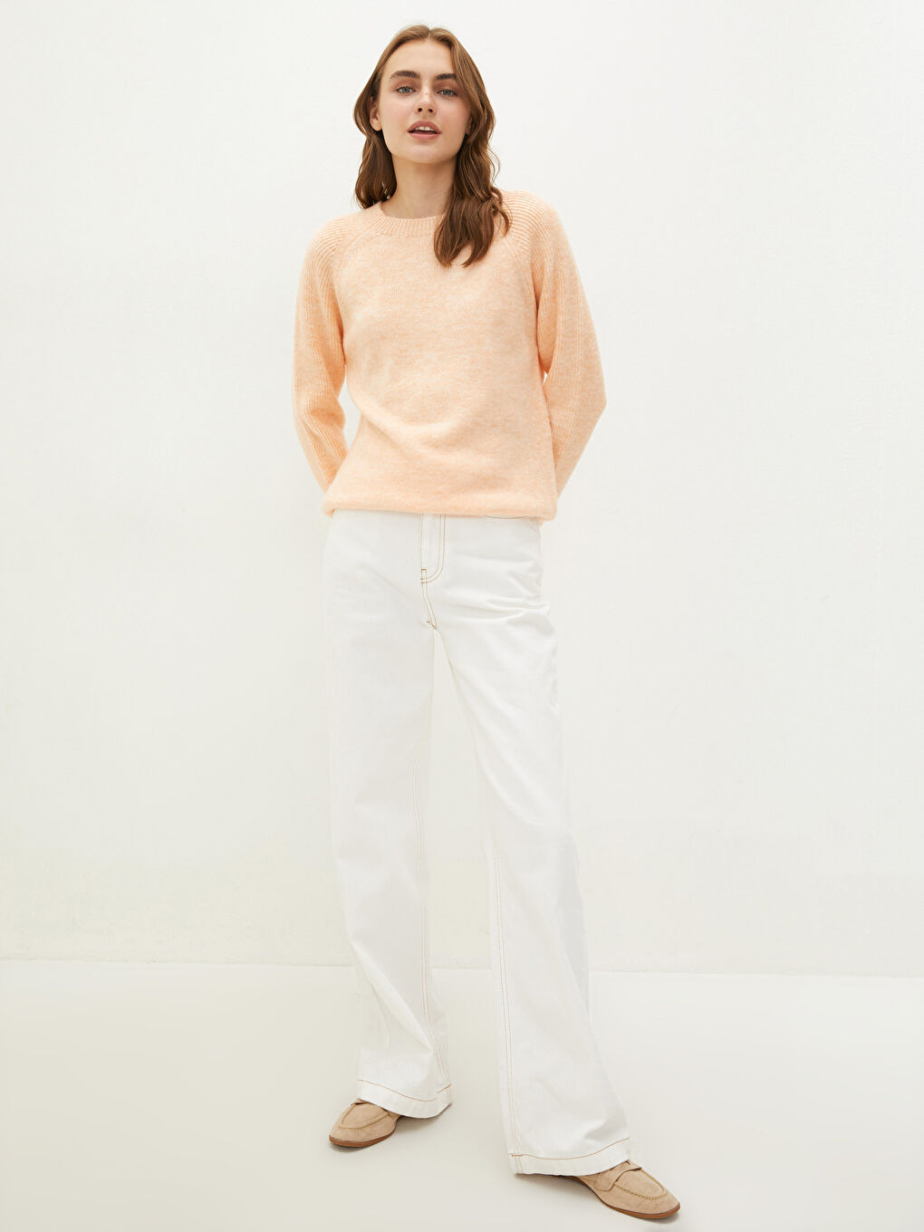 Свитер из трикотажа с круглым вырезом, однотонный, с длинным рукавом для женщин-1