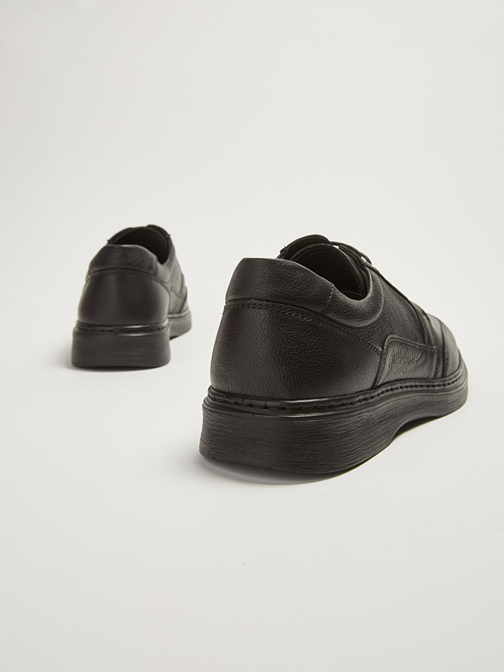 أحذية كلاسيكية جلدية بأربطة للرجال-3