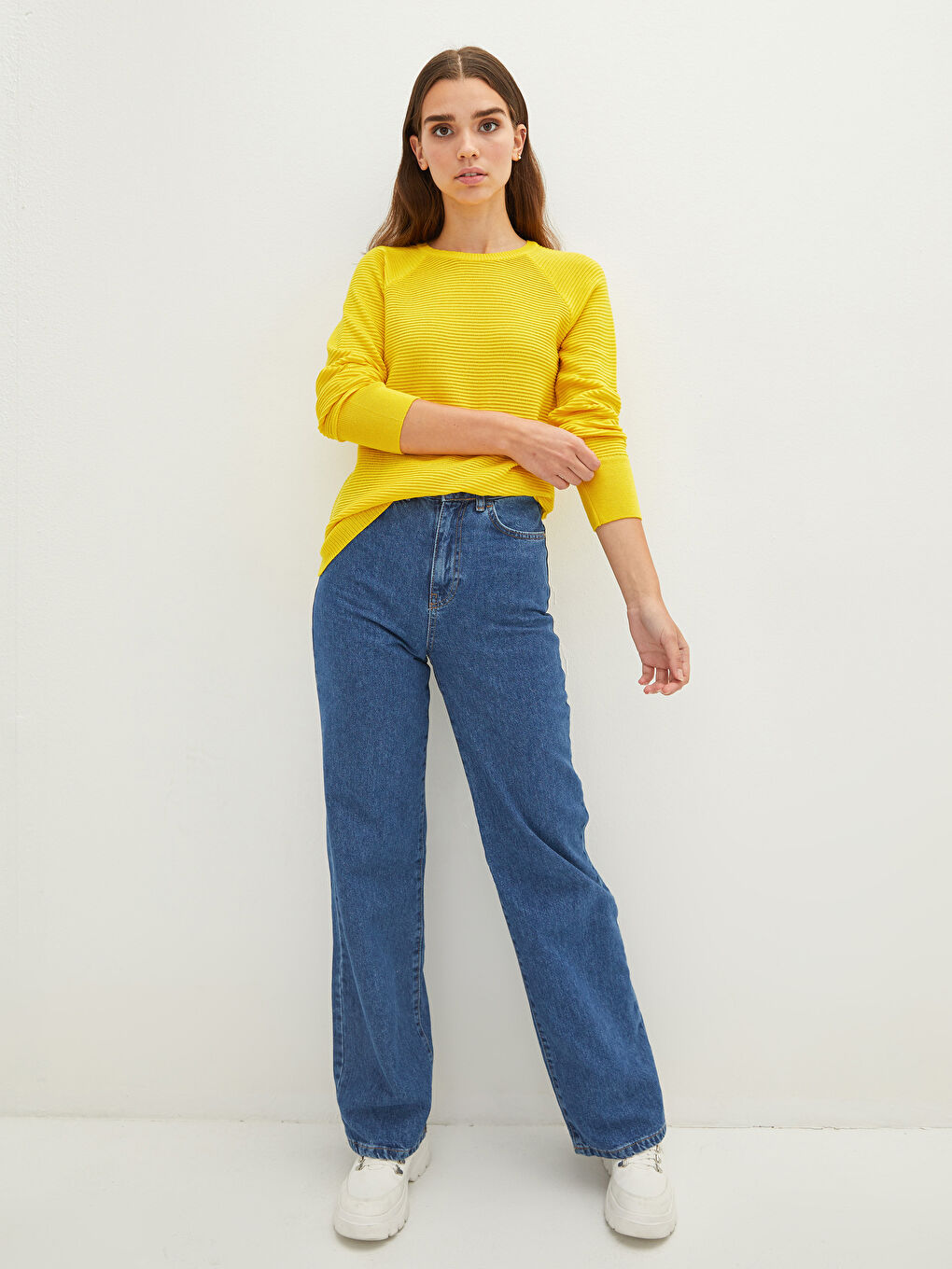 كنزة صوفية نسائية برقبة دائرية مُخَطَّطة كم طويل قطن-4