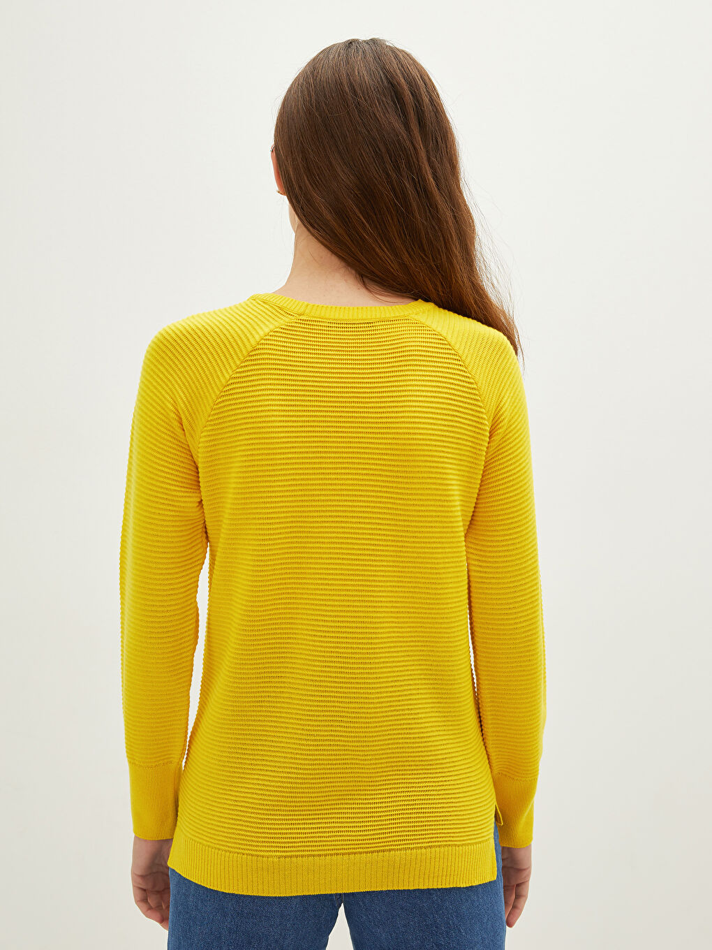 كنزة صوفية نسائية برقبة دائرية مُخَطَّطة كم طويل قطن-5