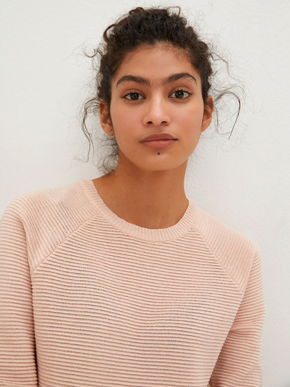 كنزة صوفية نسائية برقبة دائرية مُخَطَّطة كم طويل قطن-4