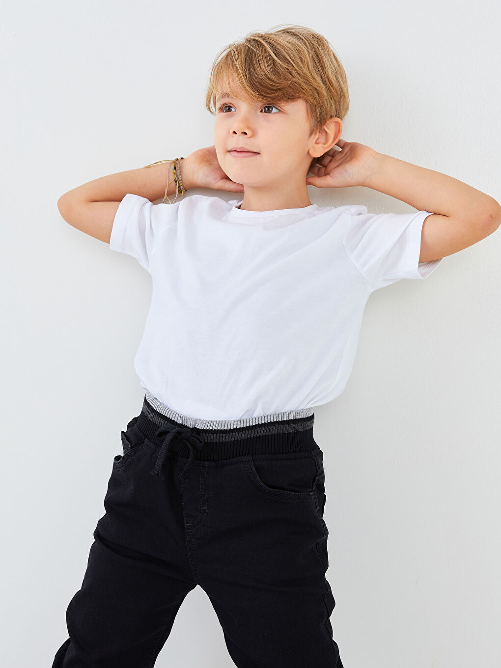 Beyaz Bisiklet Yaka Basic Kısa Kollu Erkek Çocuk Tişört