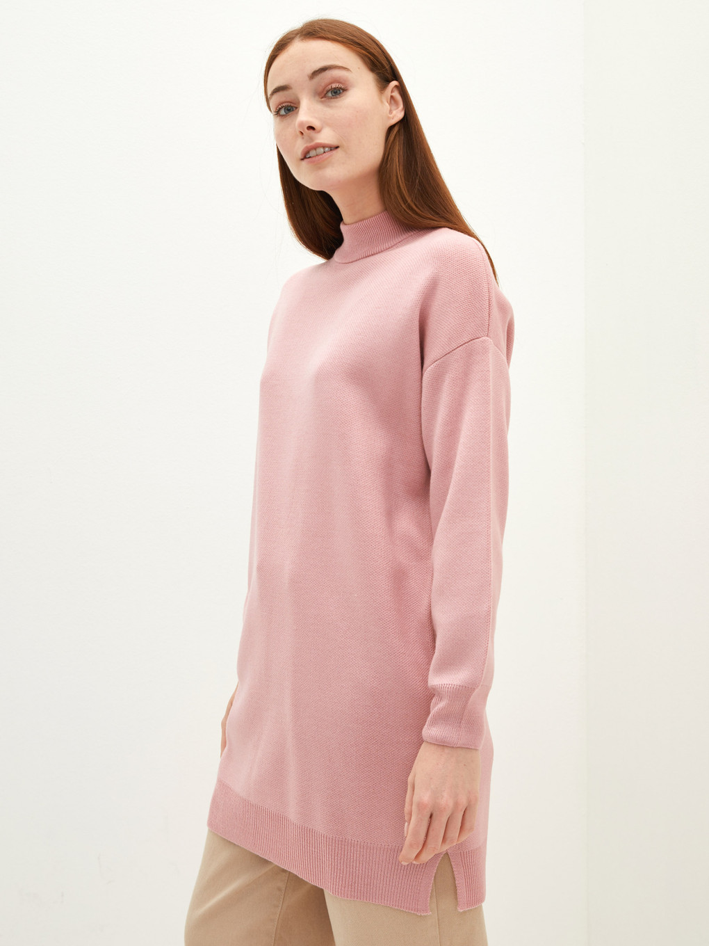 Pembe Yarım Balıkçı Yaka Düz Uzun Kollu Oversize Triko Kadın Tunik-1