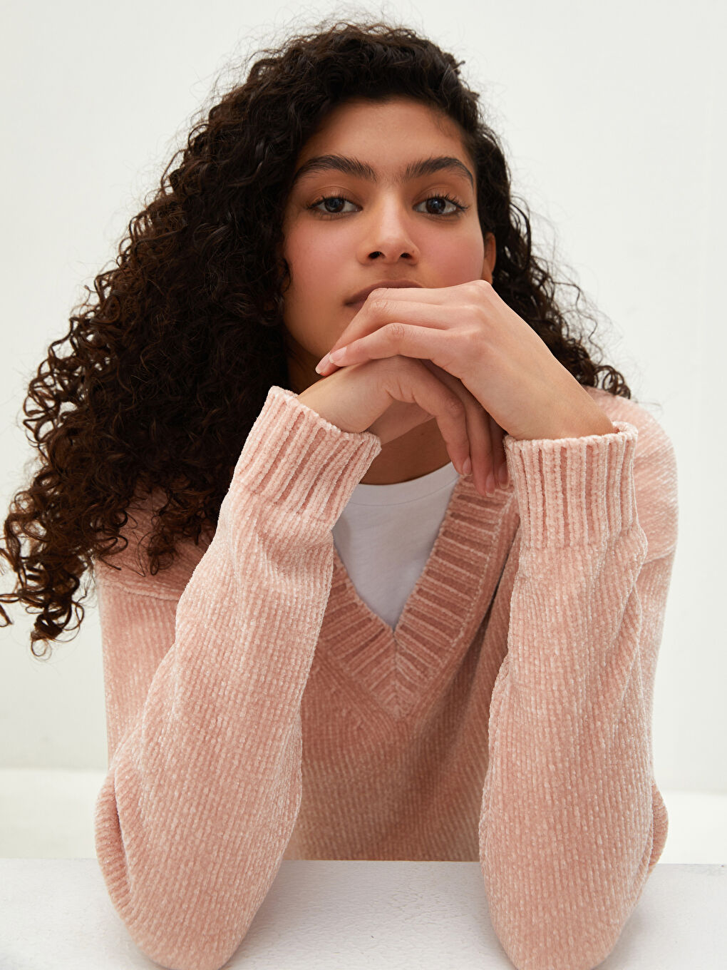 әйелдерге арналған трикотаж өрнексіз ұзын жең v жағалы жемпір-1