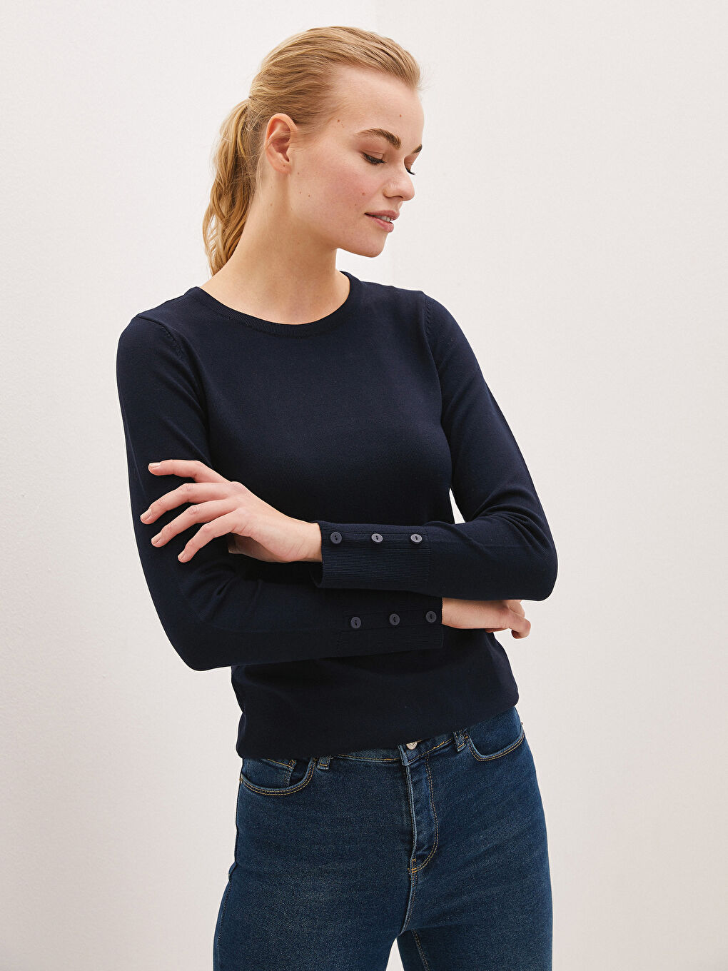 Crew Neck Straight Button Detailed Long Sleeve Women's Knitwear Sweater-2