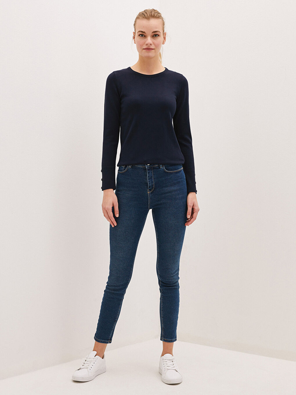 Crew Neck Straight Button Detailed Long Sleeve Women's Knitwear Sweater-3