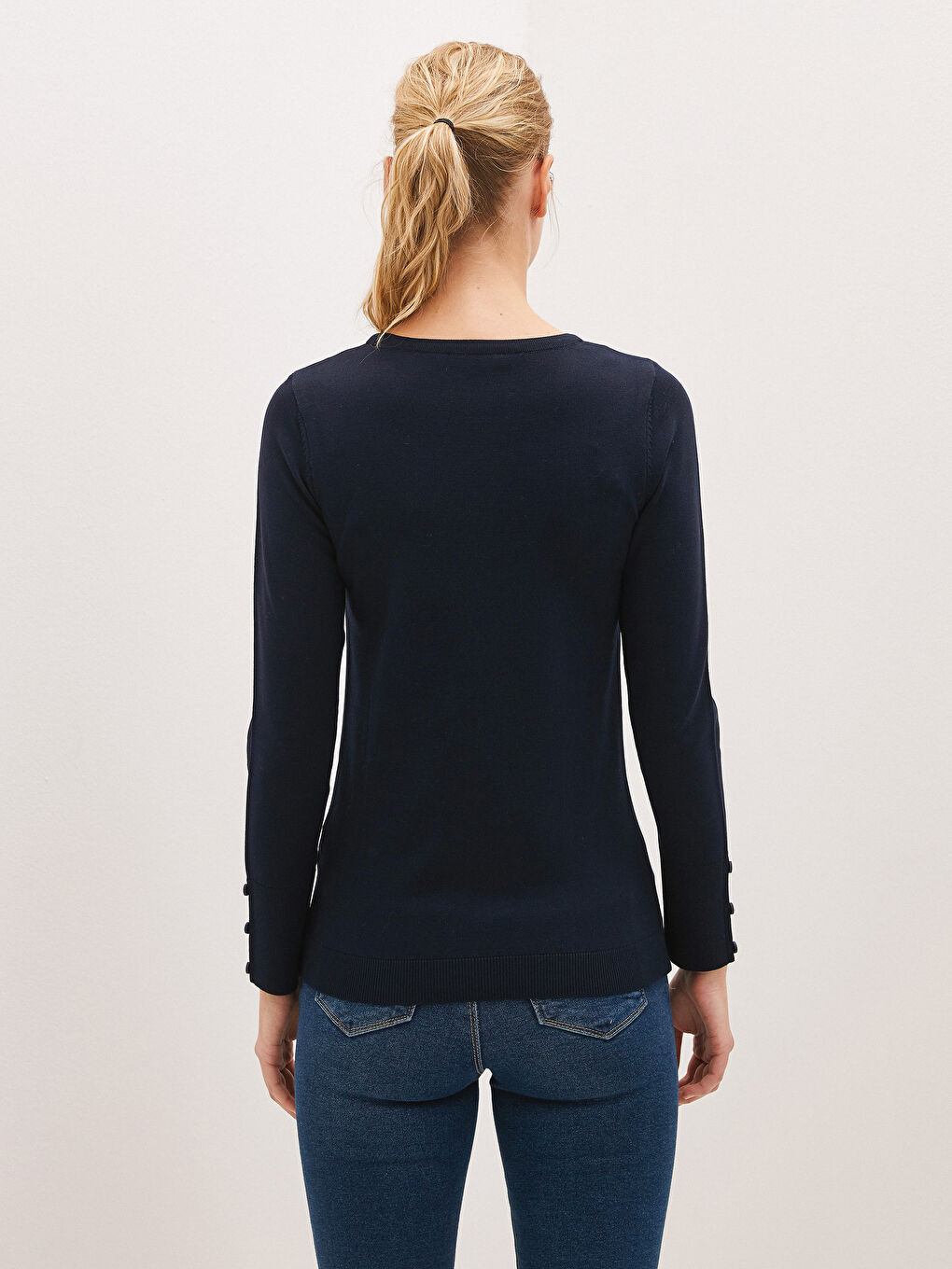 Crew Neck Straight Button Detailed Long Sleeve Women's Knitwear Sweater-4