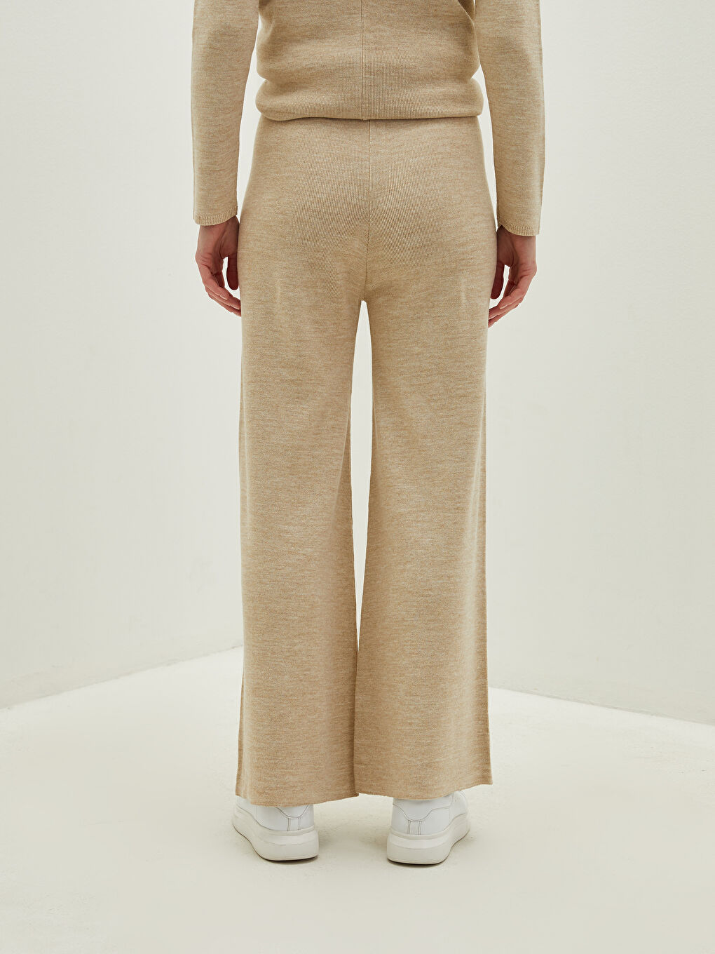 Bej Beli Lastikli Geniş Paça Kadın Triko Pantolon-3