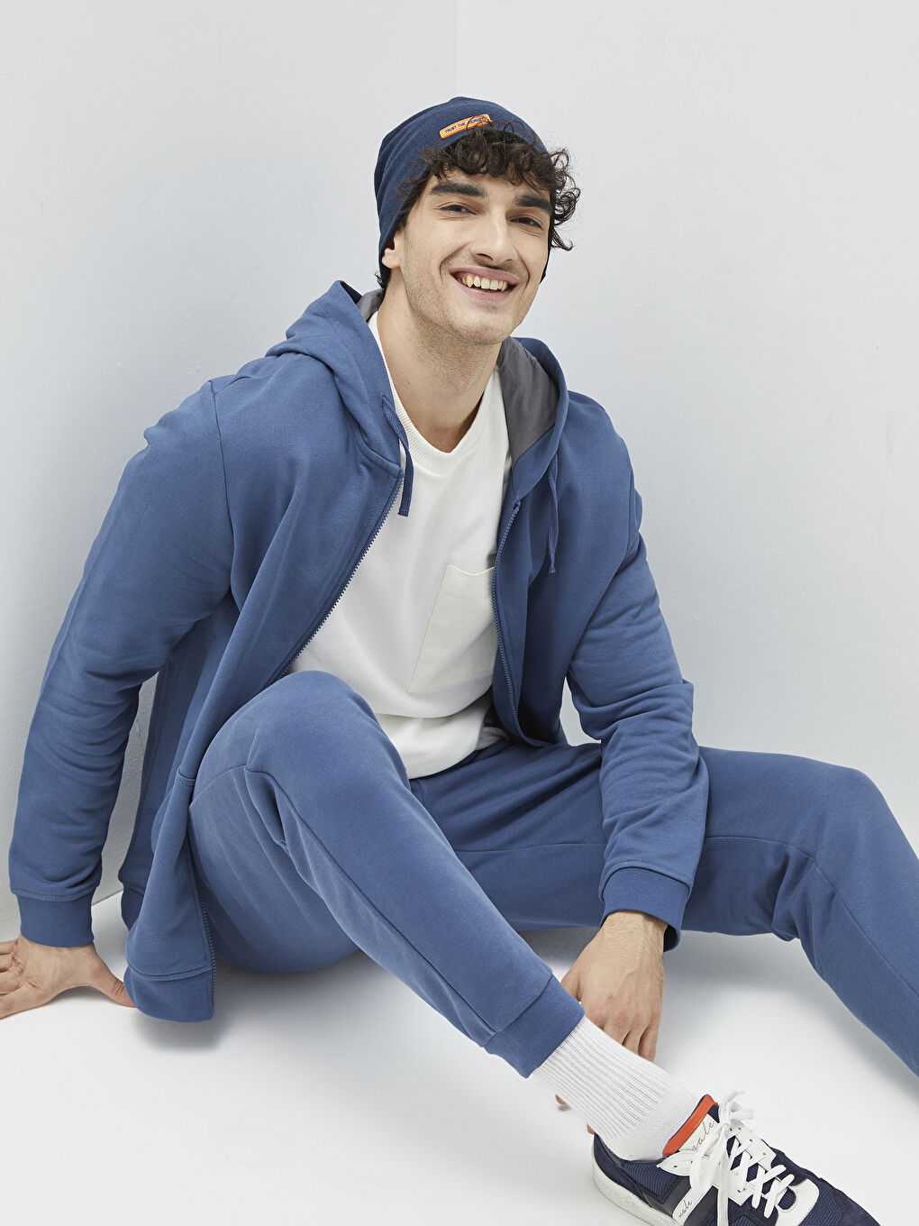 Lacivert Etiket Baskılı Erkek Triko Bere