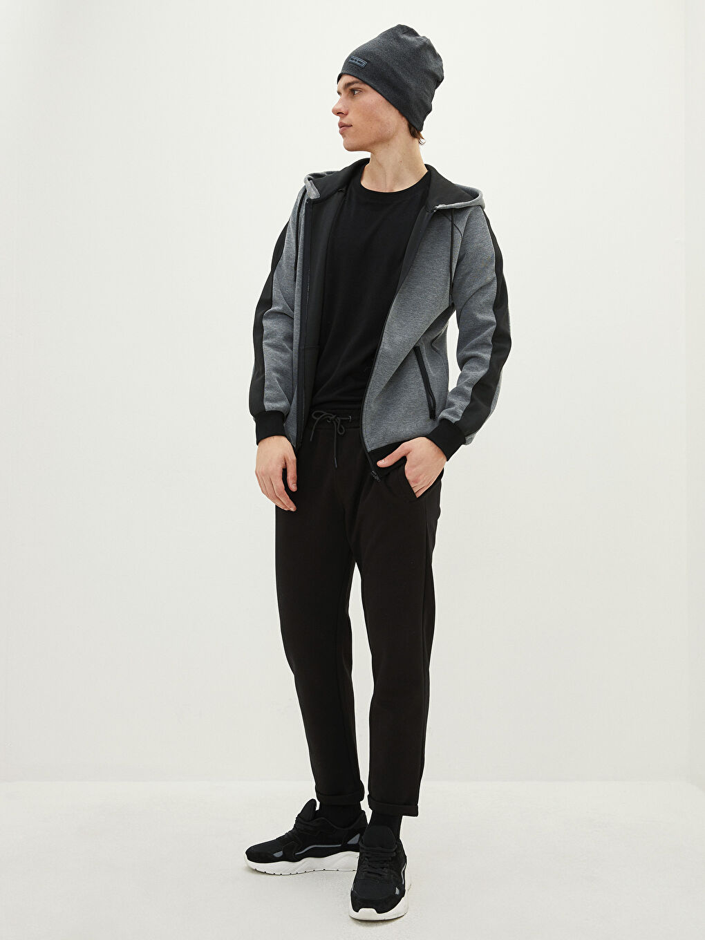 Antrasit Etiket Baskılı Erkek Triko Bere-1