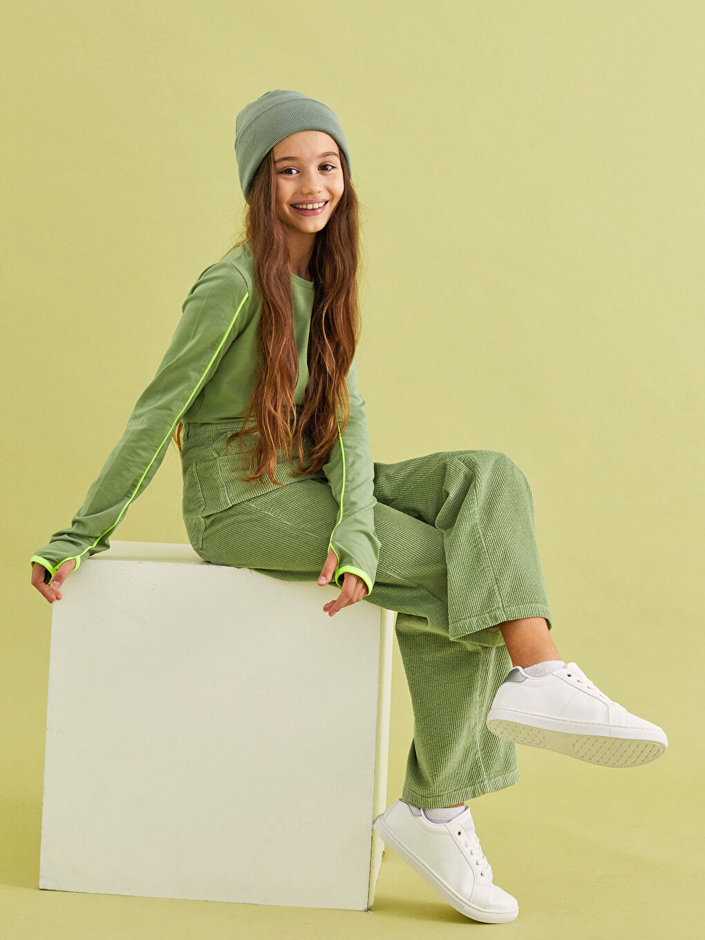 Elastic Waist Basic Bell-Bottoms Velvet Girl Trousers-3