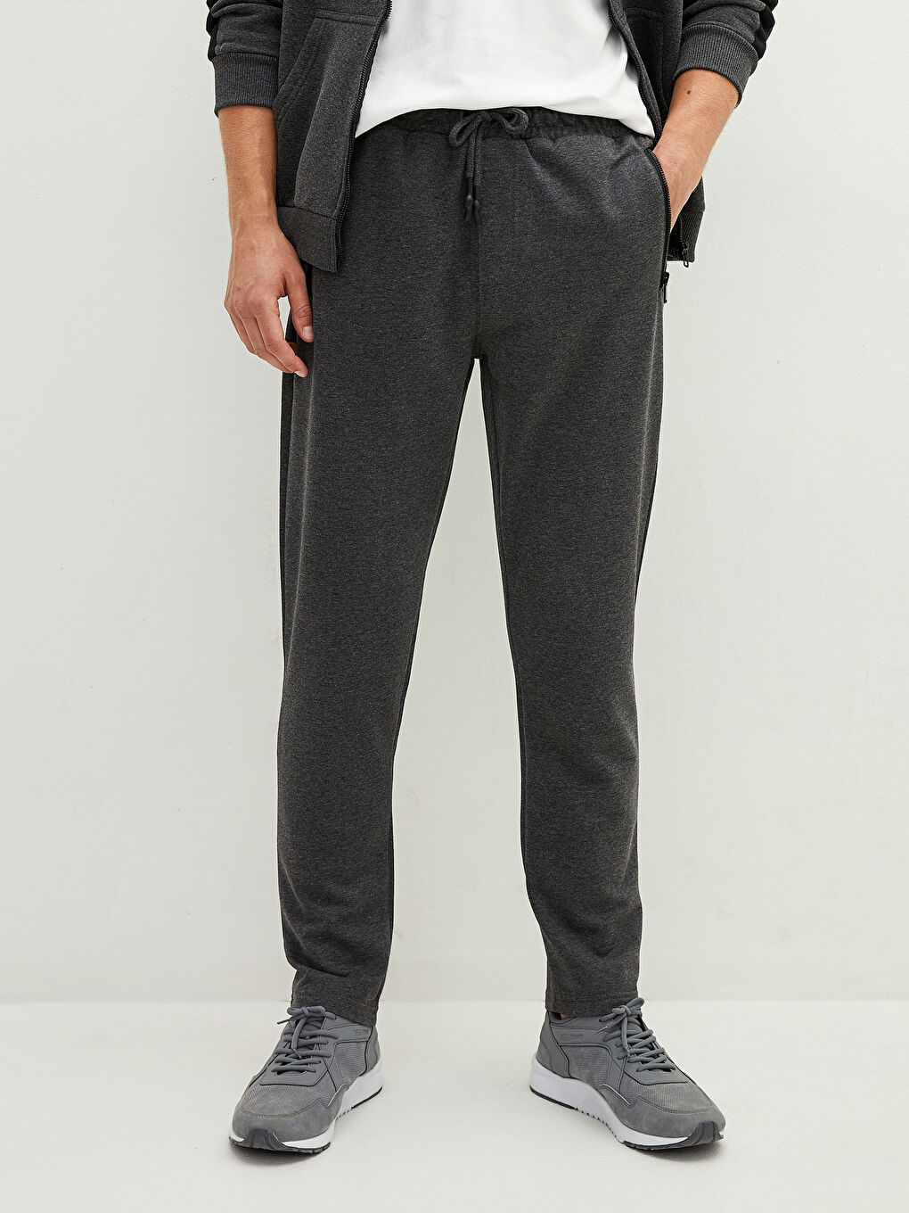 بنطلون رياضي رفيع للرجال-3