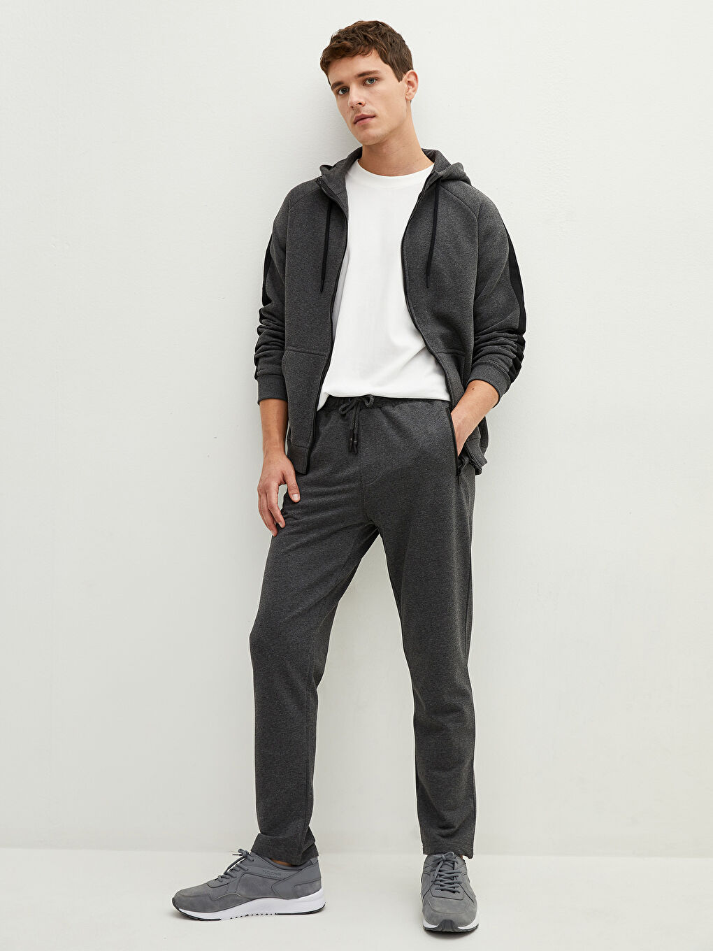 بنطلون رياضي رفيع للرجال-1